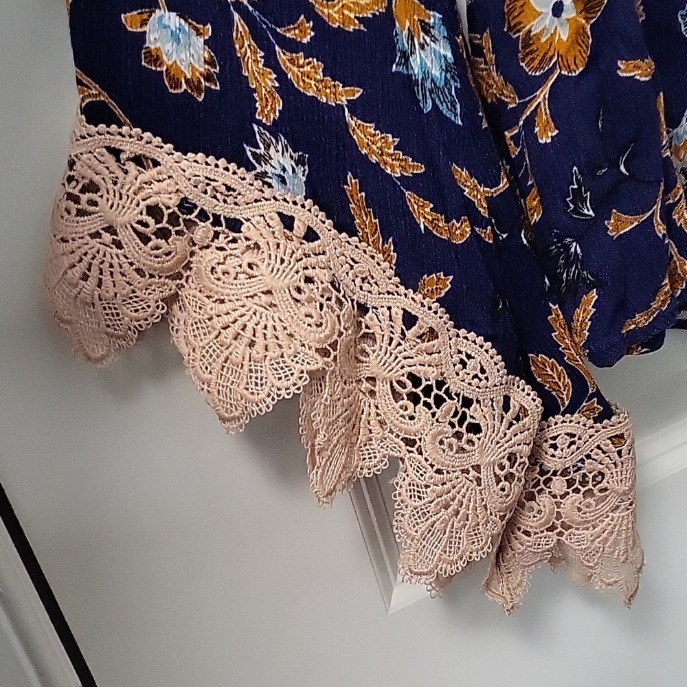 Kori America Blue Floral Rayon Blouse Lace Cuff Long Sleeve Medium - Picture 3 of 8